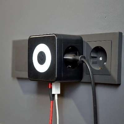 Двойник электрический Куб 16А с/з+2хUSB-A 2.4А+USB Type-C 3А с ночной подсветкой черн. Rexant 11-1252